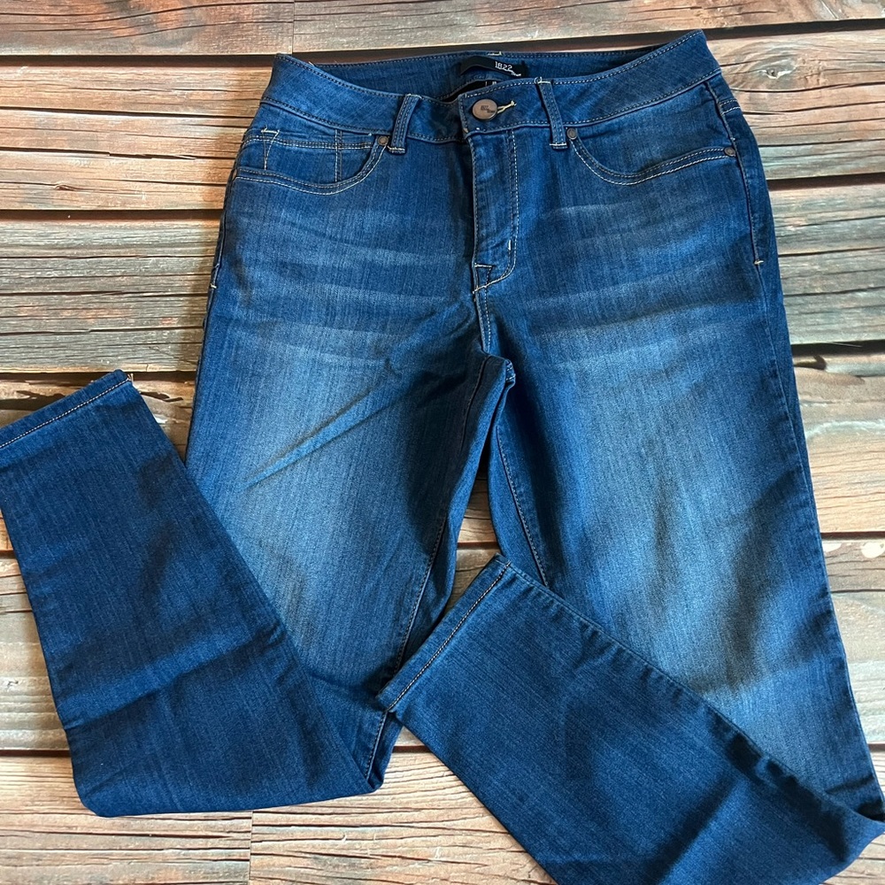 EUC 1822 Denim, skinny jean sz 10